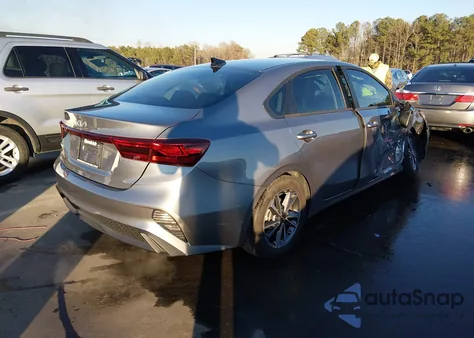 2023 Kia Forte Lxs z USA, uszkodzony, nr VIN 3KPF24AD9PE625964